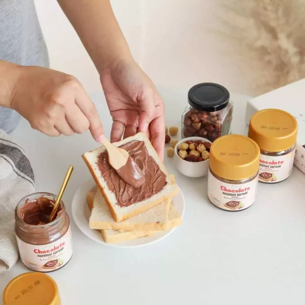 Chocolate Hazelnut Spread, Sweetened and Creamy, 200 g. (Bottle) - Image 4