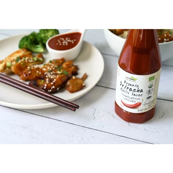 LUMLUM Organic Sriracha Chilli Sauce - Image 3