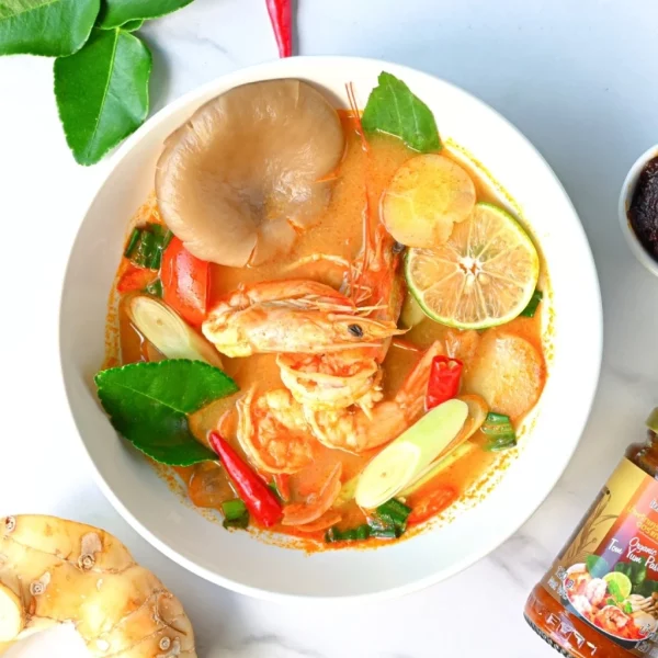 LUMLUM Organic Tom Yum Curry Paste with Coconut Cream - Image 2