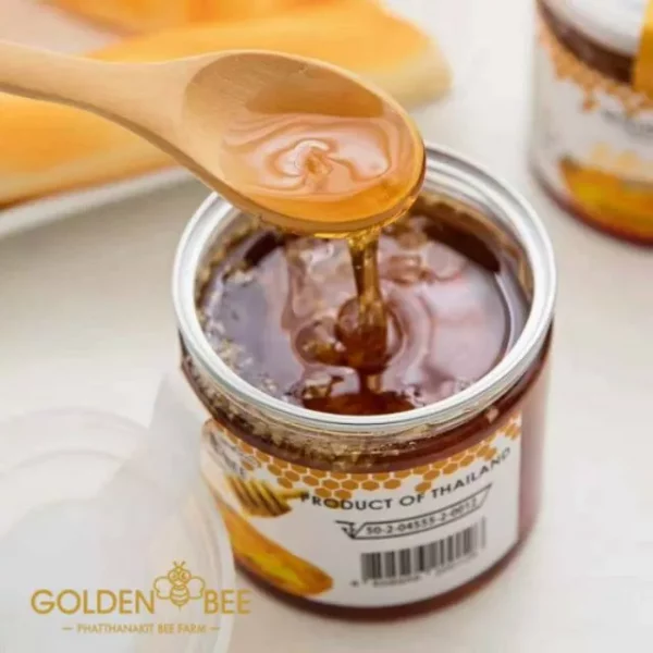 Real honey in the honey comb - Image 3