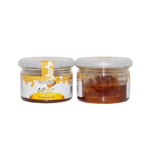 Real honey in the honey comb200g